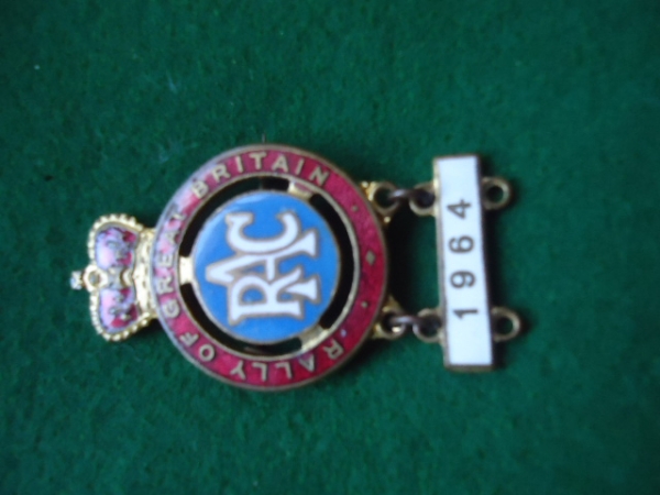 Picture of RAC rally of Great Britain lapel badge with white 1964 date bar