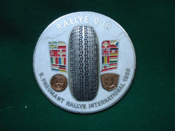 Picture of International Rallye DDR 1969 competitors plaque and pennant