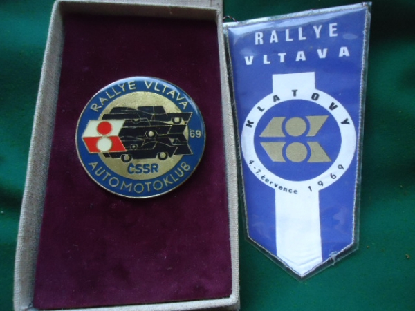 Picture of Rallye Vltava CSSR 1969 competitors plaque and pennant